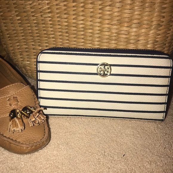 Tory Burch Handbags - Tory Burch Nautical Striped Logo Wallet